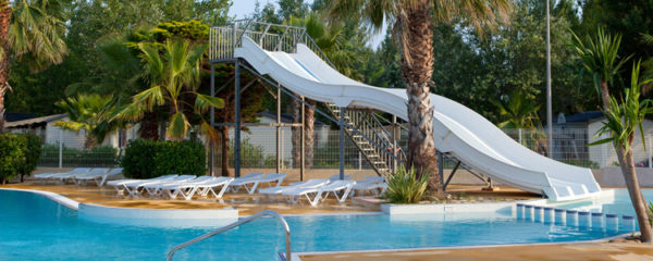 camping empuriabrava avec piscine au bord de la mer
